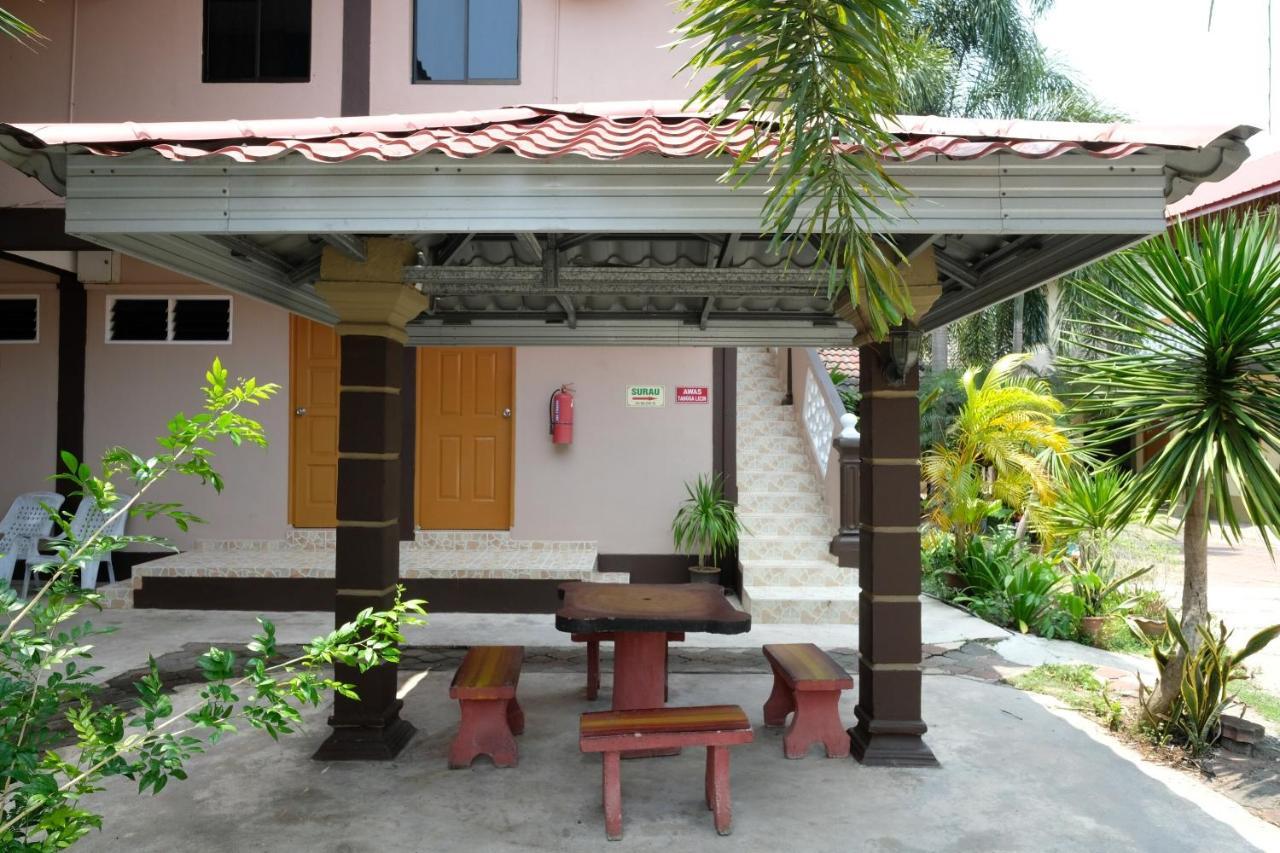 Oyo 44005 Senangin Resort & Cafe Tumpat Extérieur photo